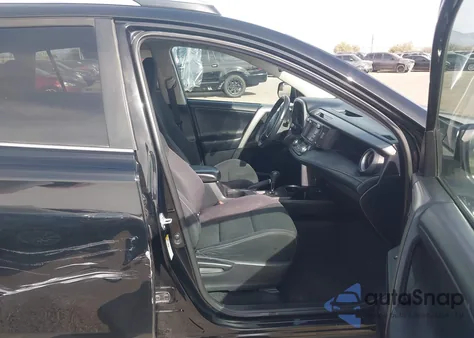 2016 Toyota Rav4 Xle z USA, uszkodzony, nr VIN 2T3WFREV9GW263286